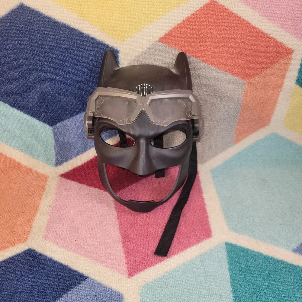 DC Comics Batman Voice Changer Mask with Blue Lights and Sounds Black Cowl